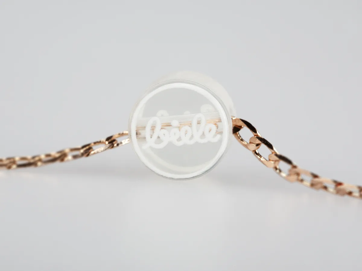 Transparent jewellery bead – Biele, a dothat case study