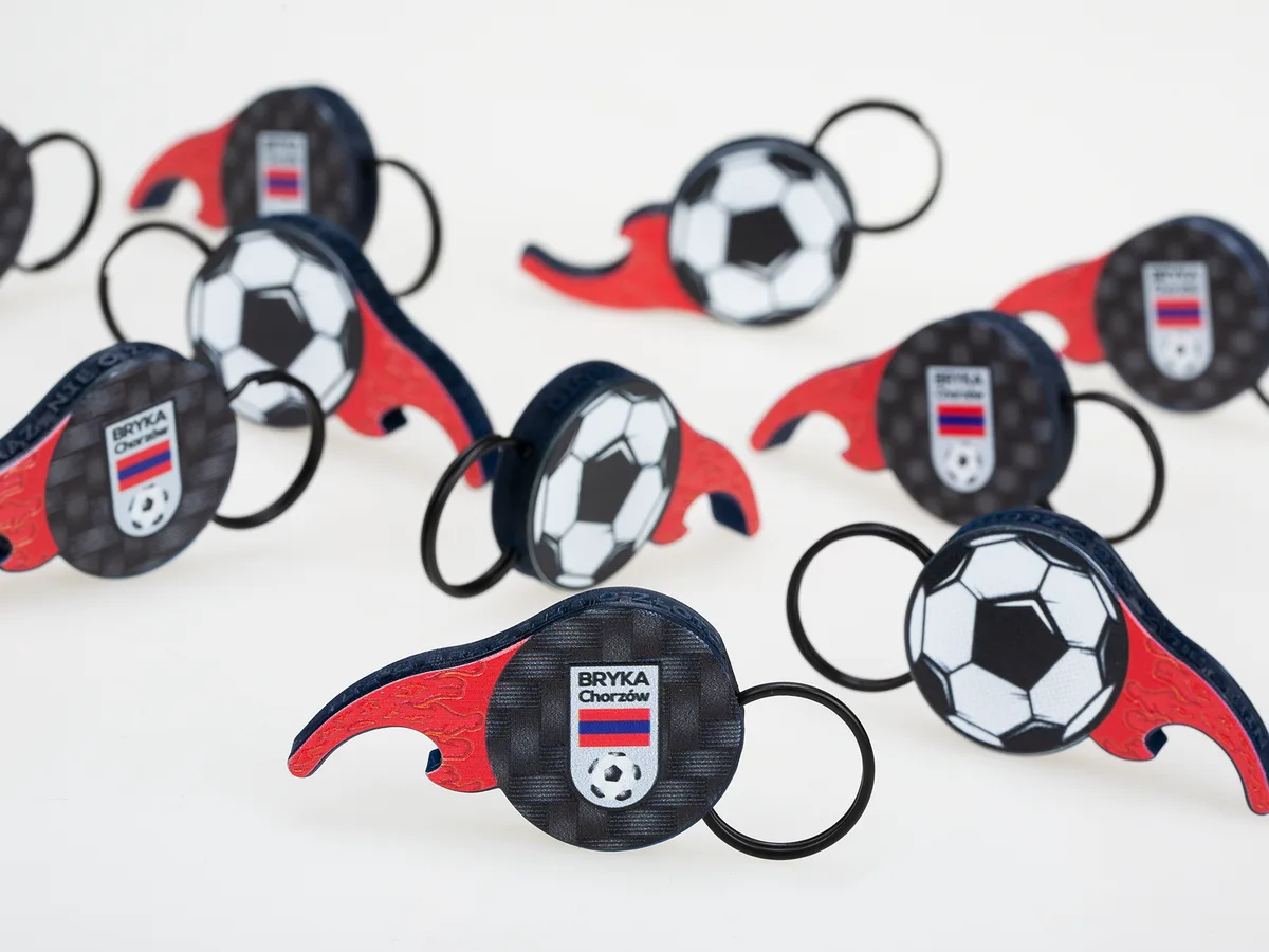 Bottle opener – BRYKA Chorzów, a dothat case study
