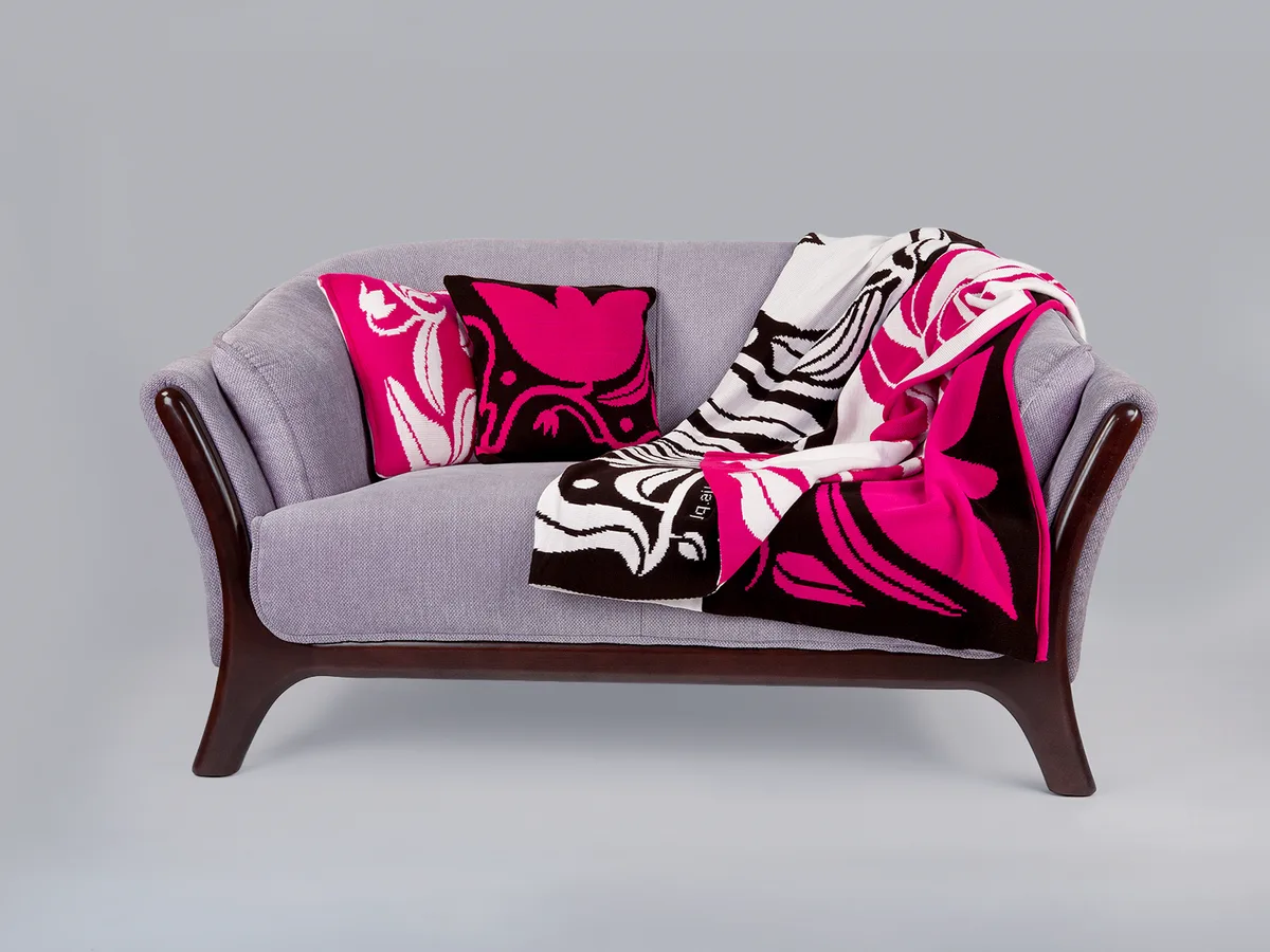 Blanket and pillow cover set – Eblis B&L, a dothat case study