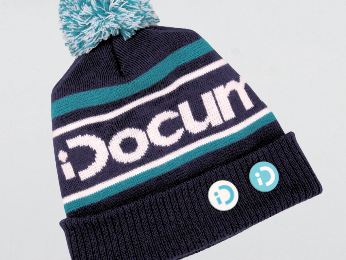 A hat, a scarf and a pin in three versions – iDocument, a dothat case study