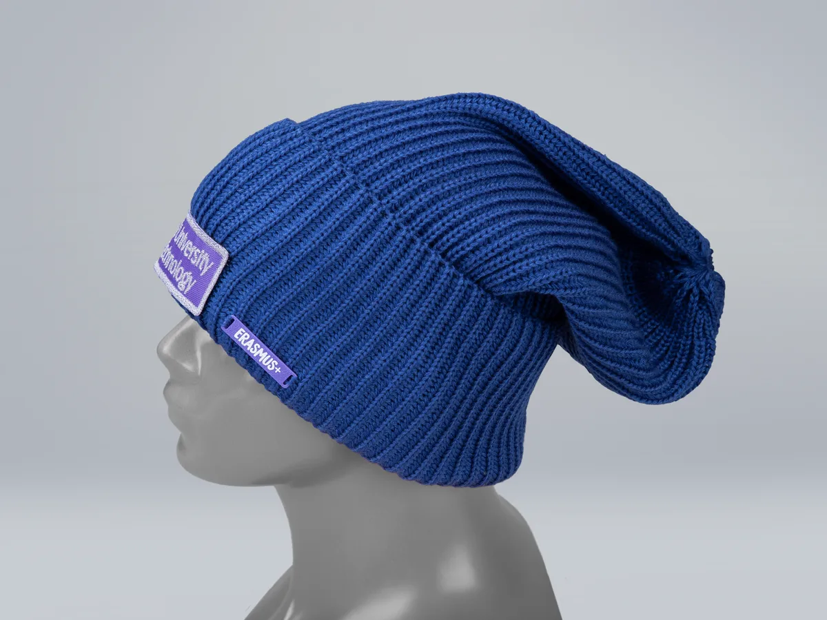 Reflective hats – Politechnika Łódzka, a dothat case study