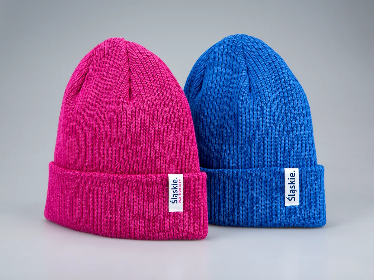 Knitted hats in two versions – Śląskie, a dothat case study